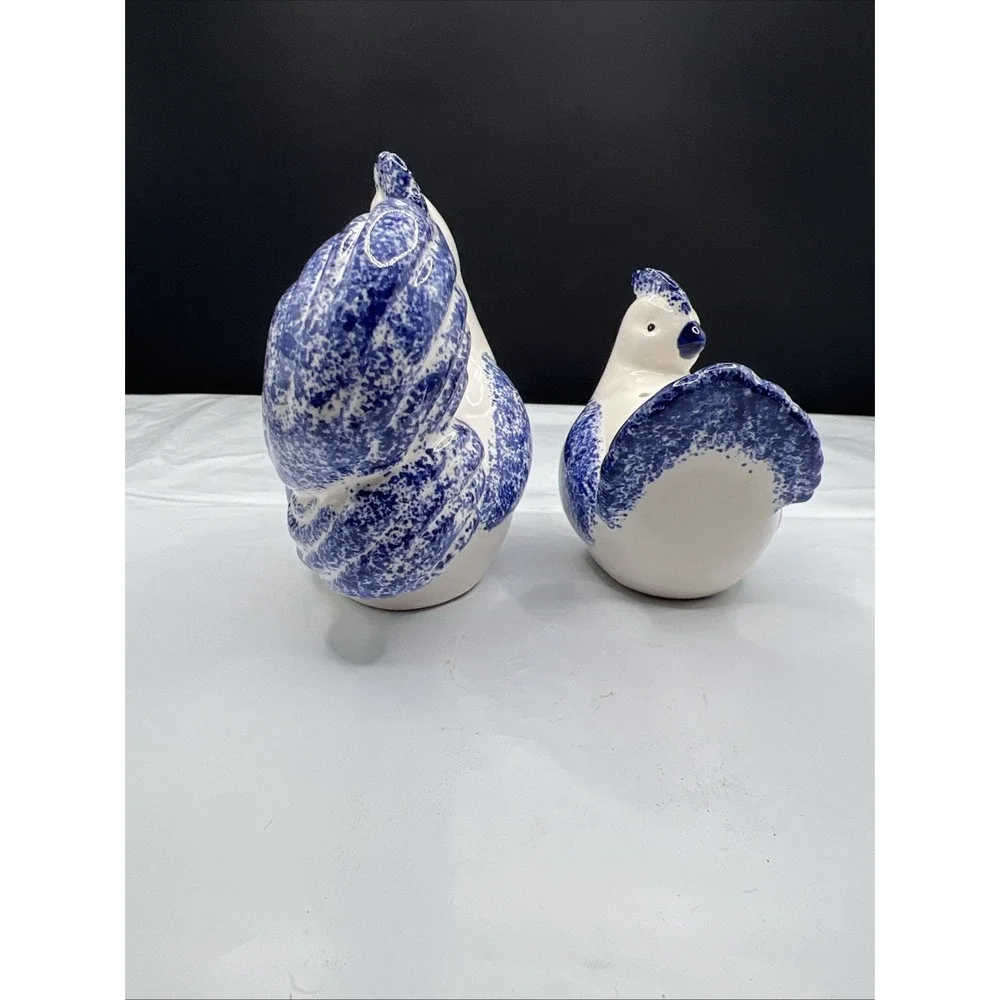 NIB Vintage CIB CIC Spongeware Rooster Chicken Ceramic Salt Pepper Shakers Set